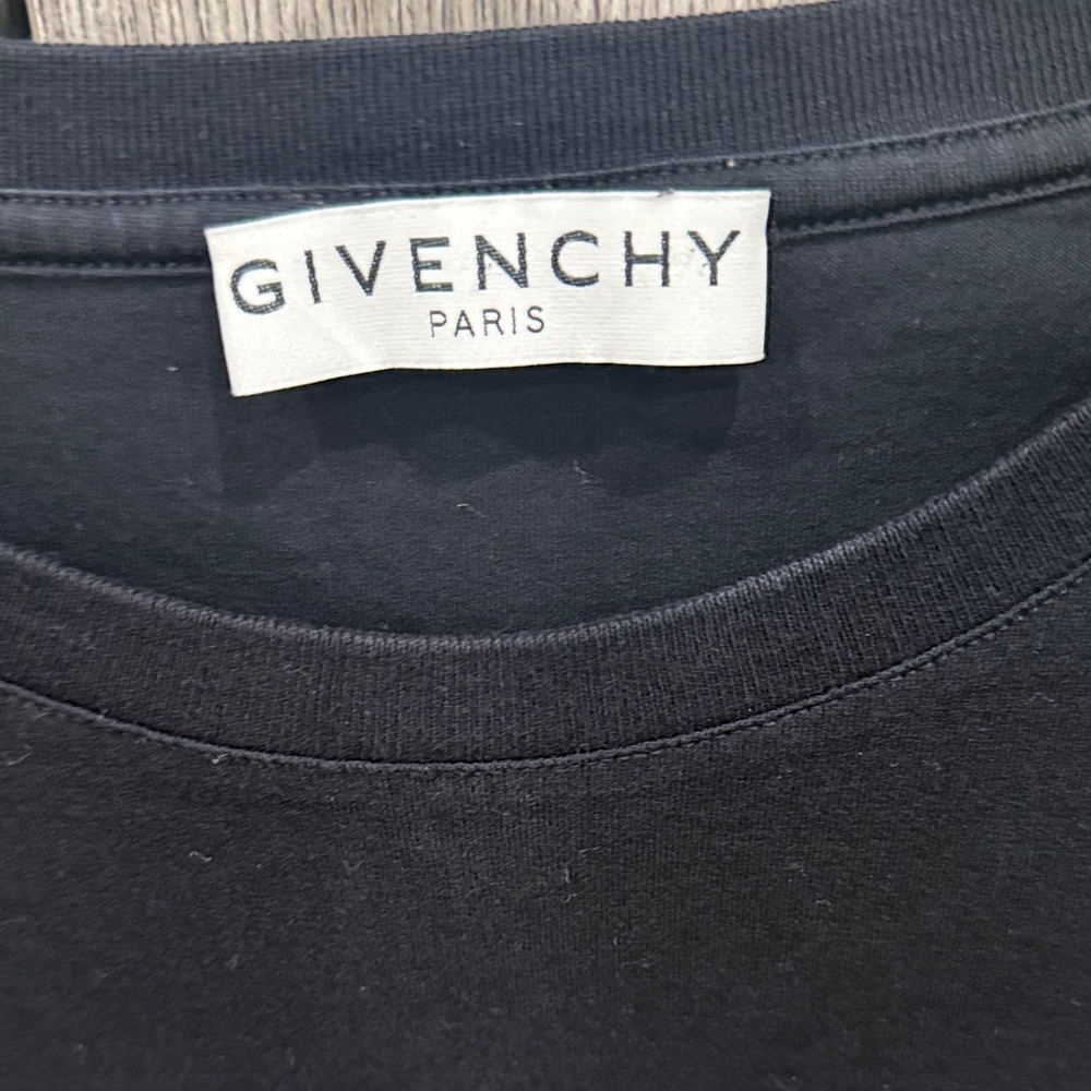 Authentic Givenchy Black Tee with Multicolor Logo - image 2